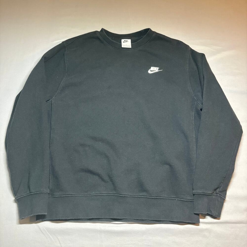 Nike black sportswear club fleece crewneck sweatshirt